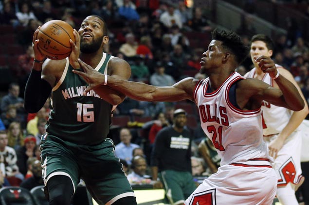 Bucks complete sweep of home-and-home against Bulls with 26-point rout