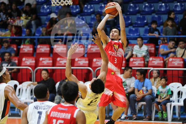 Matthew Wright, Cyrus Baguio revive Phoenix offense in comeback win over Meralco