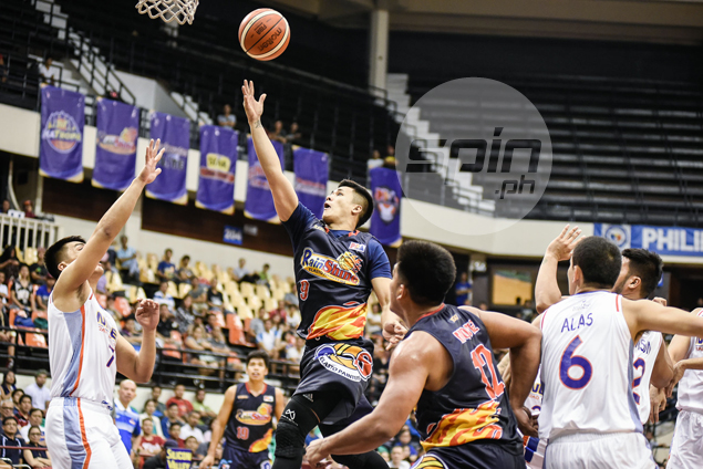 Rain or Shine shows NLEX how Yeng Guiao's offense is done