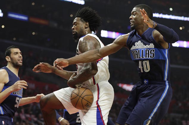 Harrison Barnes sinks game-winner as Mavs stun Clippers to welcome back ...