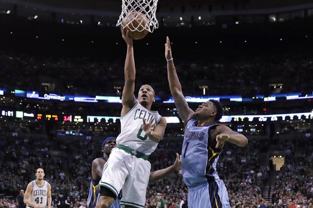 Avery Bradley shows way as Celtics hold off Grizzlies for second straight win