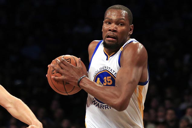 KD posts first triple-double as a Warrior in rout of lowly Mavericks