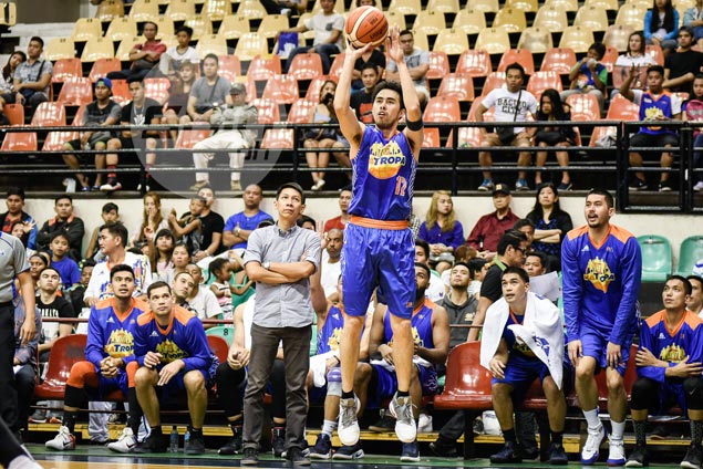 Larry Fonacier, fellow veterans feel young again as Racela instills college spirit at TNT