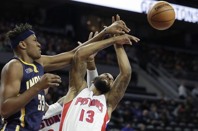 Pacers use fourth quarter surge to turn back Pistons
