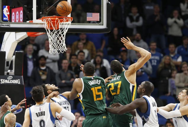 Rudy Gobert tips in game winner to cap late rally as Jazz nip Timberwolves