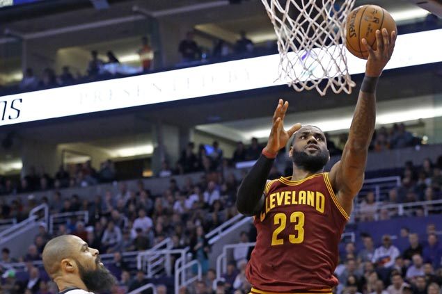 Big Three take care of business as Cavs down Suns while waiting for Kyle Korver clearance