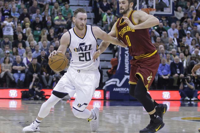 Gordon Hayward heats up as Jazz shackles Cavs gunners, spoils Kyle Korver debut