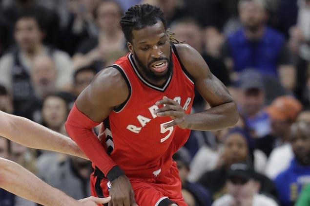 Raptors stretch streak to three with rout of struggling Knicks