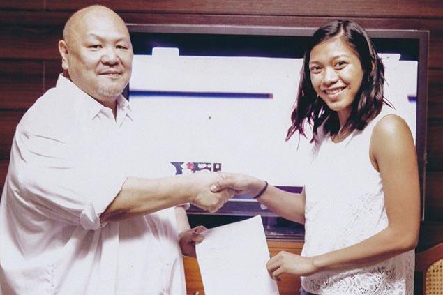 Alyssa Valdez set to fly back from Thailand to attend Cebu, Davao tryouts for PH team