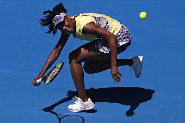 Venus Williams waltzes past Stefanie Voegele and into third round at Australian Open