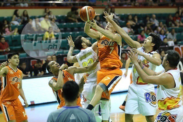 Meralco brings down misfiring Rain or Shine to keep slim PBA playoff hopes alive
