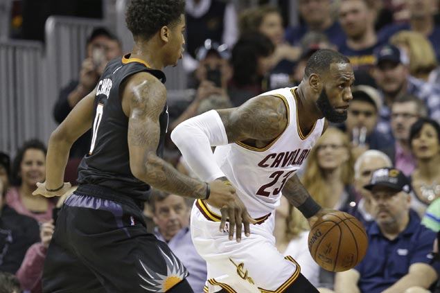 Cavaliers bounce back, knock down 19 triples to sink Suns to second straight loss