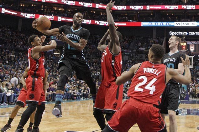 Hornets make it back-to-back wins with 35-point rout of suddenly skidding Raptors