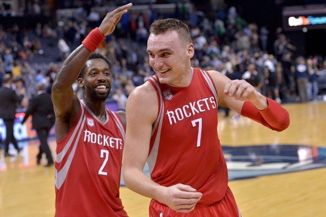 Sam Dekker has career-high 30 points, James Harden scores 29 as Rockets down Grizzlies