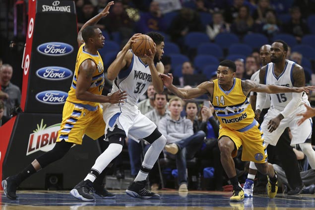Karl-Anthony Towns hits go-ahead jumper as Wolves nip Nuggets for second straight win