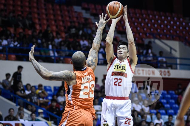 Star annihilates Meralco to clinch quarterfinal spot