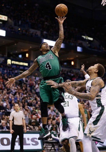 Celtics make it three wins in a row with overtime squeaker against Bucks