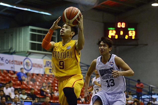 Chongson worried Tanduay may be relying too much on crafty guard Mark Cruz