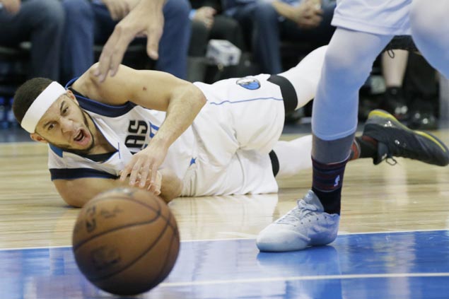 Seth Curry stars anew as Mavericks roll to third straight ...