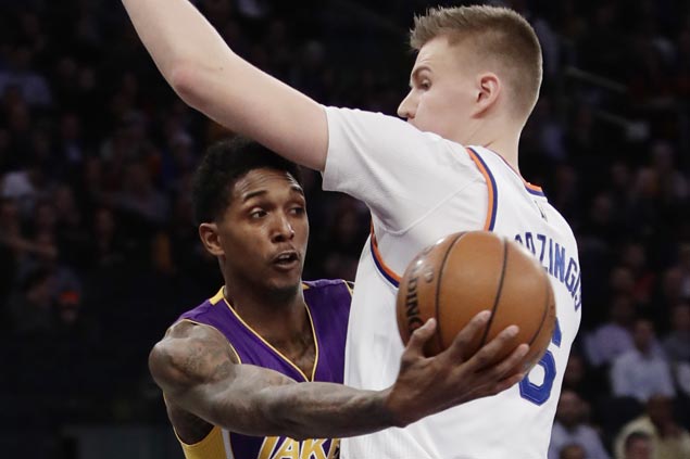 Lou Williams shows way as Lakers overpower struggling Knicks
