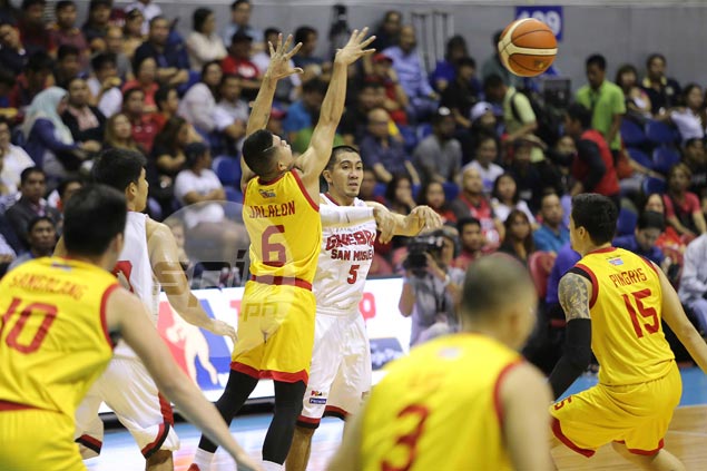 Misfiring LA Tenorio admits difficulty in matchup up against Star's deep backcourt