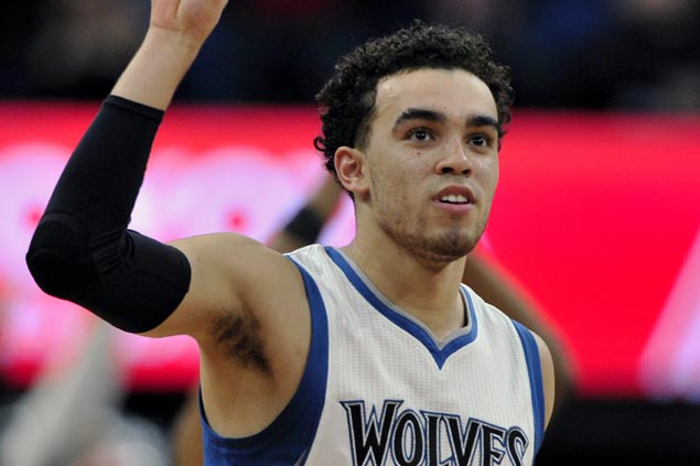 Tyus Jones hits go-ahead triple as Timberwolves snap four-game slump with slim win over Raptors