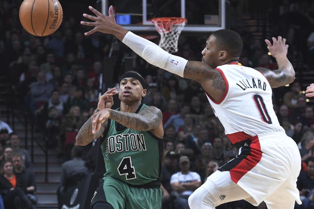 Isaiah Thomas, Marcus Smart come up clutch as Celtics pull away late in comeback win vs Blazers