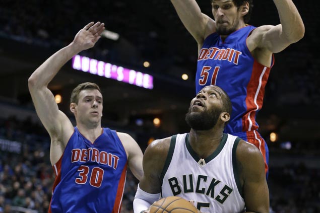 Greg Monroe stars as Bucks take charge early and cruise to victory over Pistons