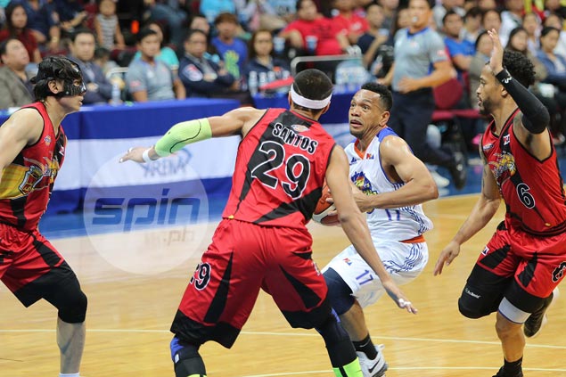Jayson Castro unlikely to play in Game 7 as hamstring injury far worse than anticipated