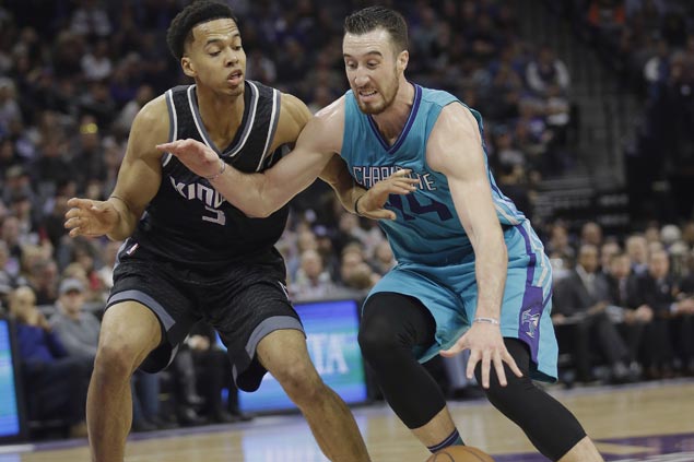 Frank Kaminsky takes charge as Hornets snap five-game skid with victory over Kings