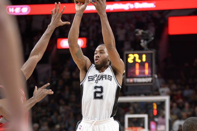 Kawhi Leonard makes go-ahead triple, game-saving block on James Harden as Spurs stun Rockets