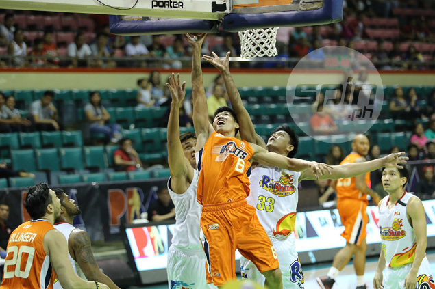 Cadet Ed Daquioag eager to learn as idol Jayson Castro takes him under his wings at Gilas