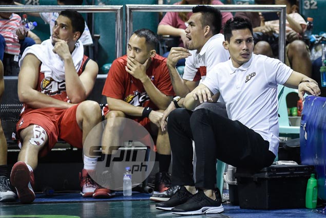 Injury bug hits Alaska as Dondon Hontiveros, Vic Manuel out for a few more weeks