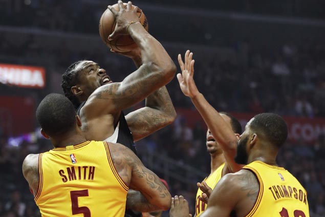 Clippers score 30-point rout of Cavaliers missing Big Three