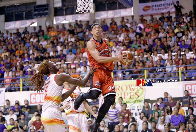 Chris Ellis so frustrated with 'slippery' retro shoes worth P9K he left pair in Davao