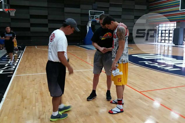Star finds time for reflection as Hotshots welcome sports ministry to practice
