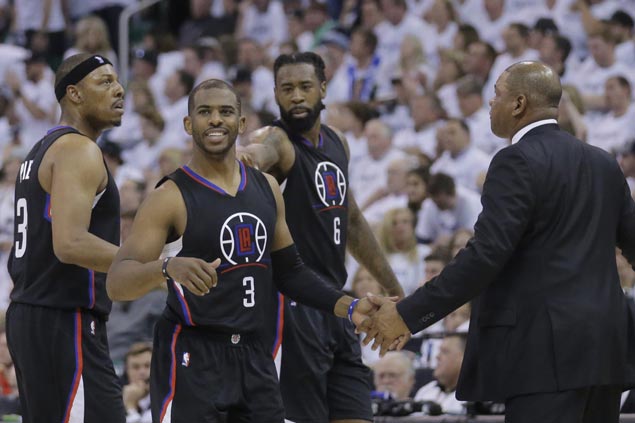 Clippers coach in awe as Chris Paul's late heroics make up for Blake Griffin early exit due to injury