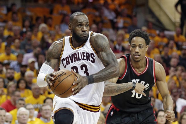 DeMar DeRozan offers $100 to anyone who can stop 'ultimate road warrior' LeBron James