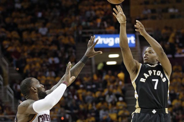 Raptors rest star guard Kyle Lowry late in Game 2 loss to Cavs due to sprained ankle