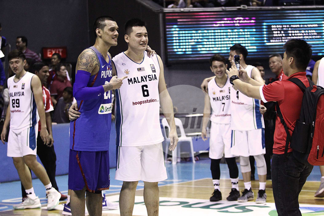 Raymond Almazan unselfish with selfies, but puts foot down on jersey swaps