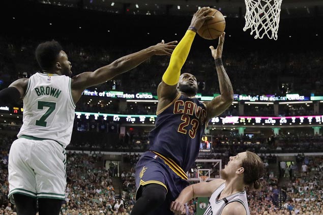 LeBron James, Cavaliers show no sign of rust in Game 1 rout of top-seeded Celtics