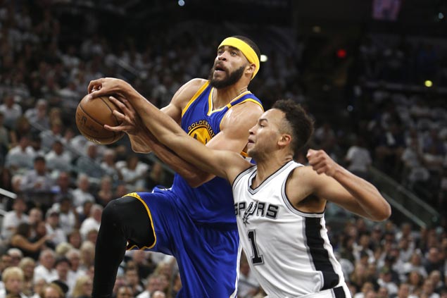 KD takes charge, McGee grabs share of spotlight as Warriors down Spurs to close in on sweep