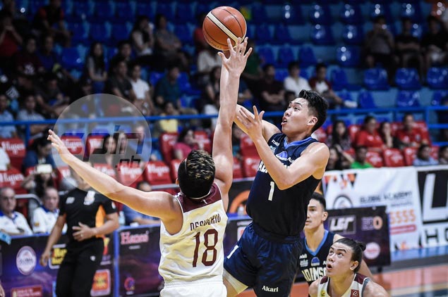 Manalang, Manganti show way as Adamson Falcons bounce back and deal UP Maroons first loss