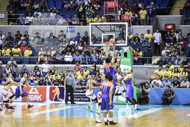 Joshua Smith delivers TNT game-winner vs SMB while playing on one good foot