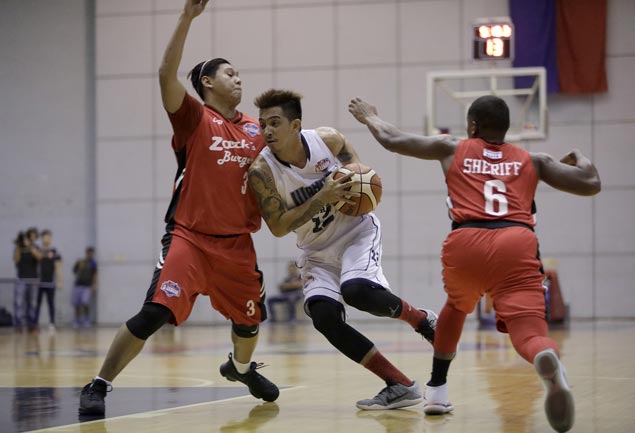 Michael Juico scores 30 as Wangs Basketball wins by 41 over struggling Zark’s Burger