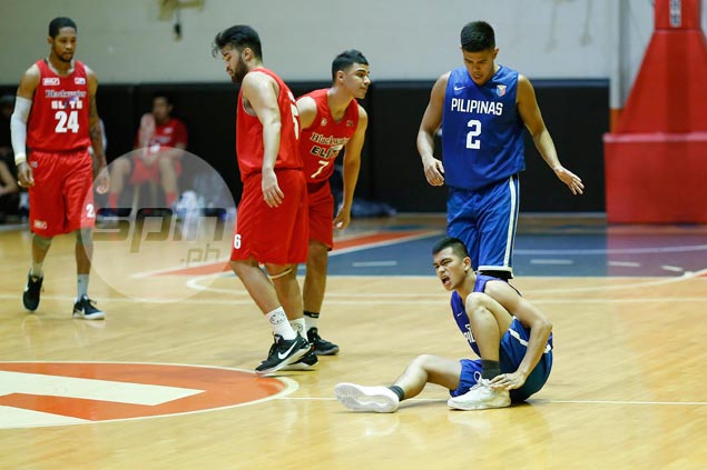 Gilas holds breath as Jio Jalalon sprains ankle in tune-up vs Blackwater
