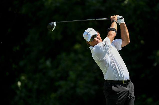 Scott McCarron rises from six down to win as Bernhard Langer falters in closing holes