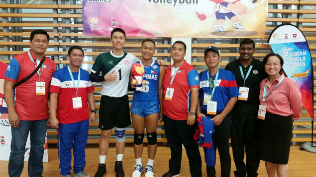 Filipino spiker earns praises for honesty after returning lost valuables in Singapore schools meet
