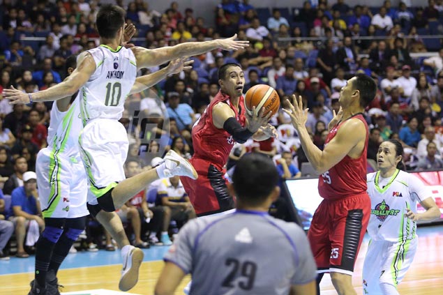 Cone turns to old, reliable triangle offense anew as Ginebra demolishes GlobalPort