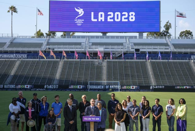 Los Angeles makes deal to give up 2024 Olympic hosting bid and wait until 2028